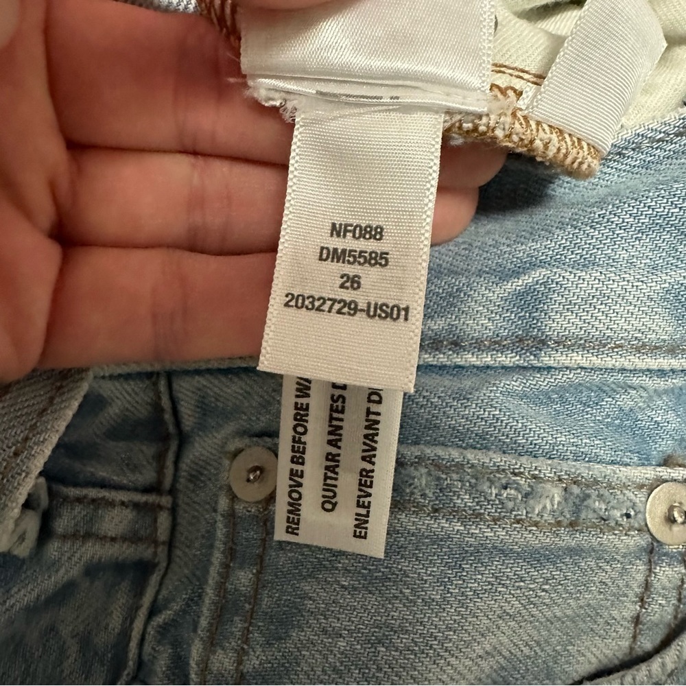 Madewell The Perfect Vintage Jean in Grandbay Wash: Ripped Edition - Picture 9 of 12